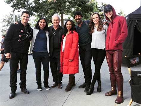 flash cast and crew|cast of flash season 2.